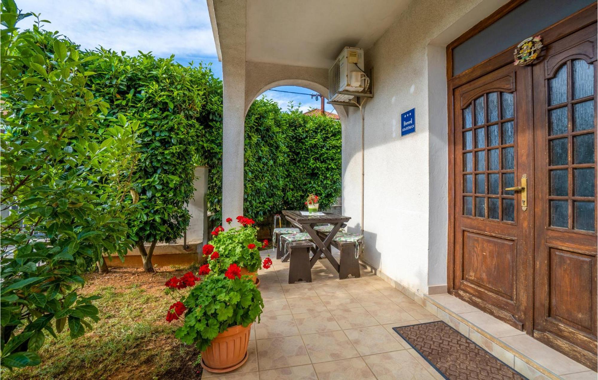 Awesome Apartment In Pula With Wifi المظهر الخارجي الصورة